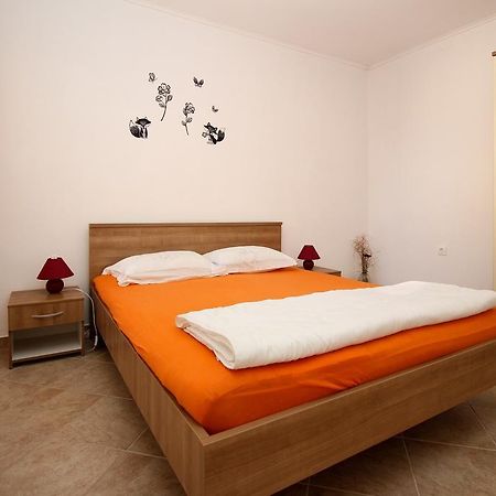 Apartment Dražen Šilo Exteriér fotografie