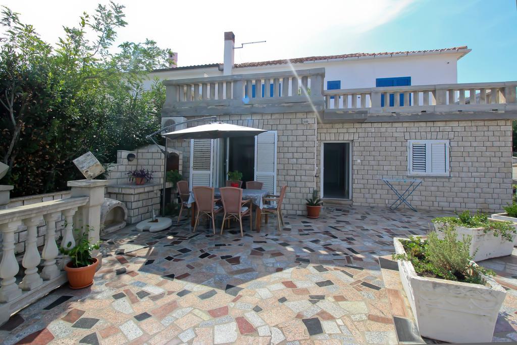 Apartment Dražen Šilo Pokoj fotografie